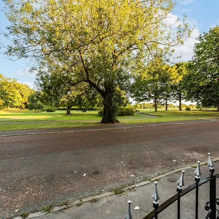Grand Victorian Villa 6 - En-Suites, Hot Tub, Cinema Room, Private Parking & Park View Liverpool Buitenkant foto