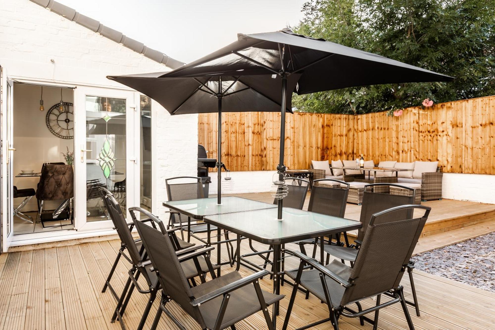 Villa Grand Victorian 6 - En-suites, Hot Tub, Cinema Room, Private Parking & Park View