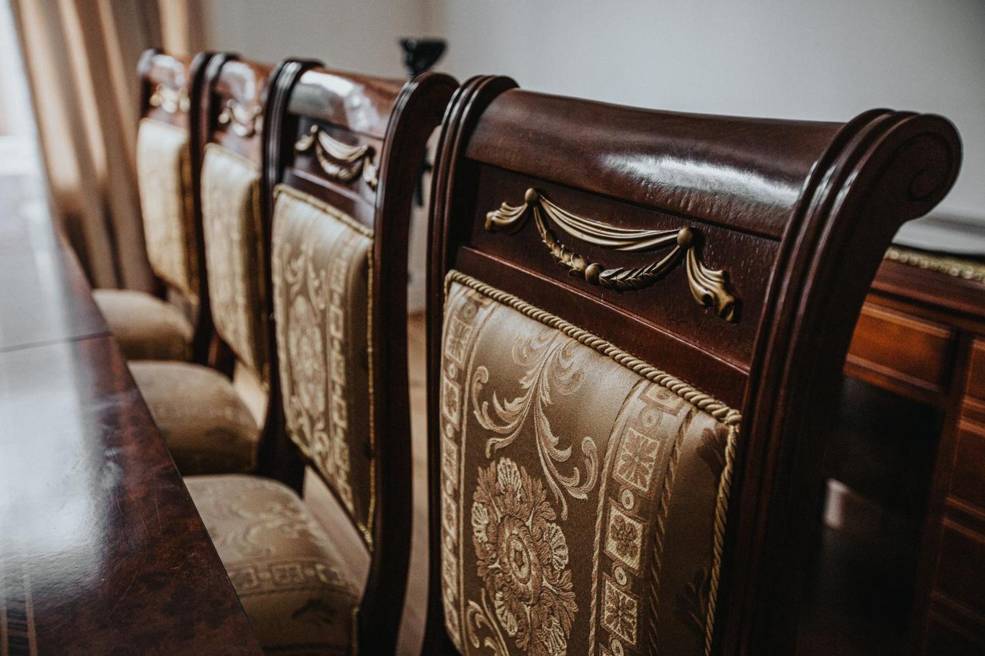 Grand Victorian 6 - En-suites, Hot Tub, Cinema Room, Private Parking & Park View